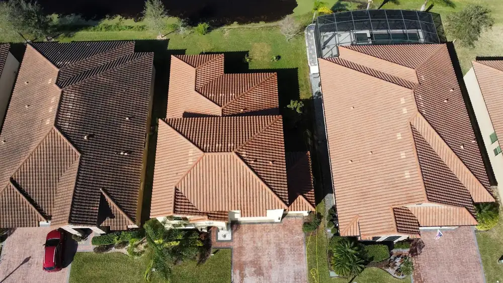 Roof algae and black streak removal in Orlando, FL
