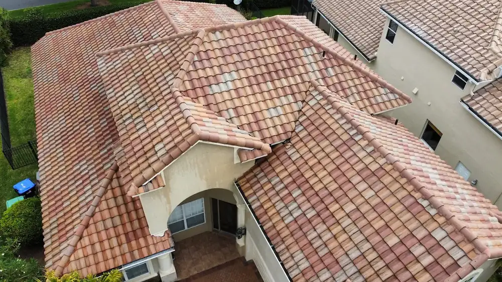 Tile roof cleaning in Orlando, FL